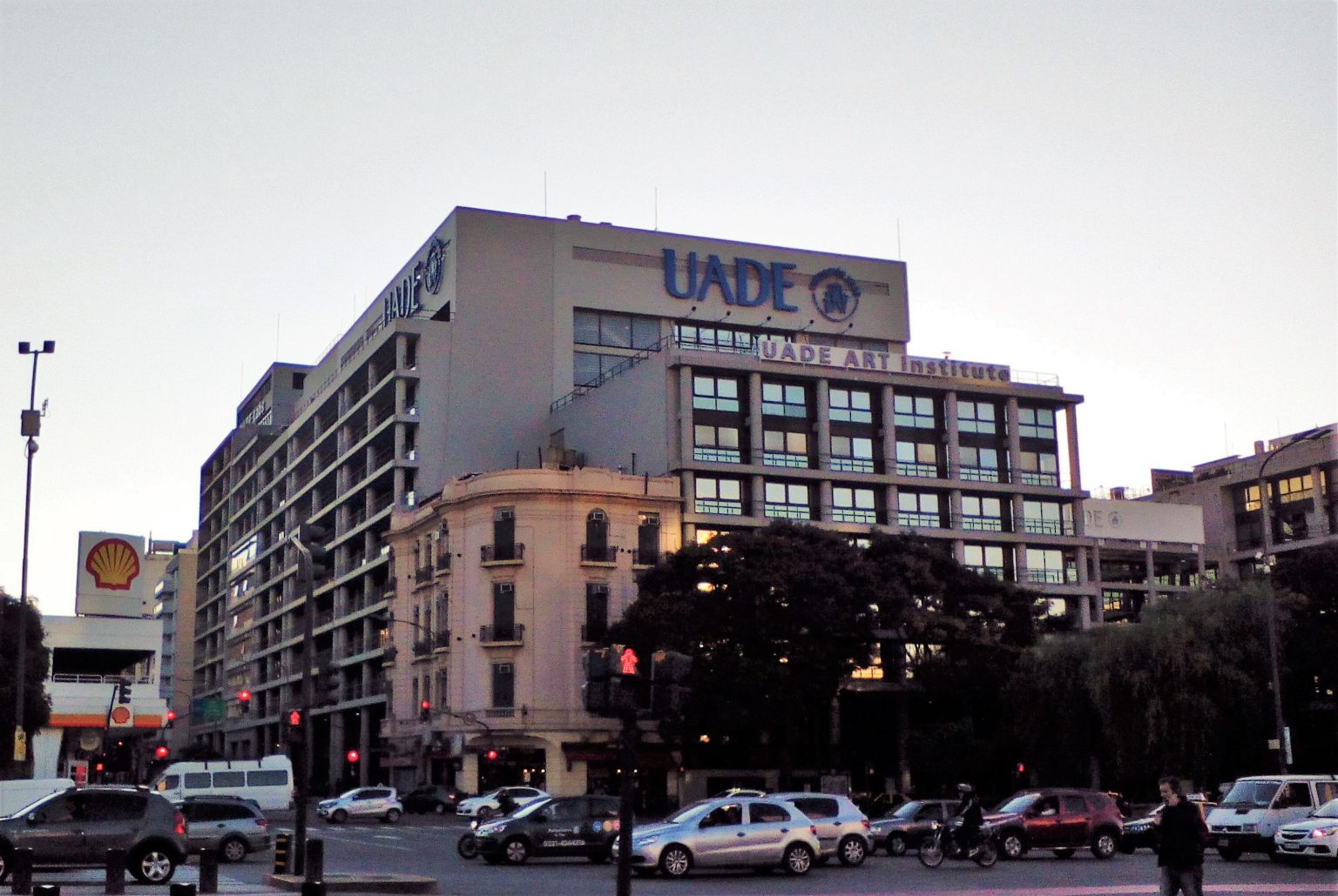 Uade UADE vs UBA: ¿Cuál es la mejor opción para tu educación?